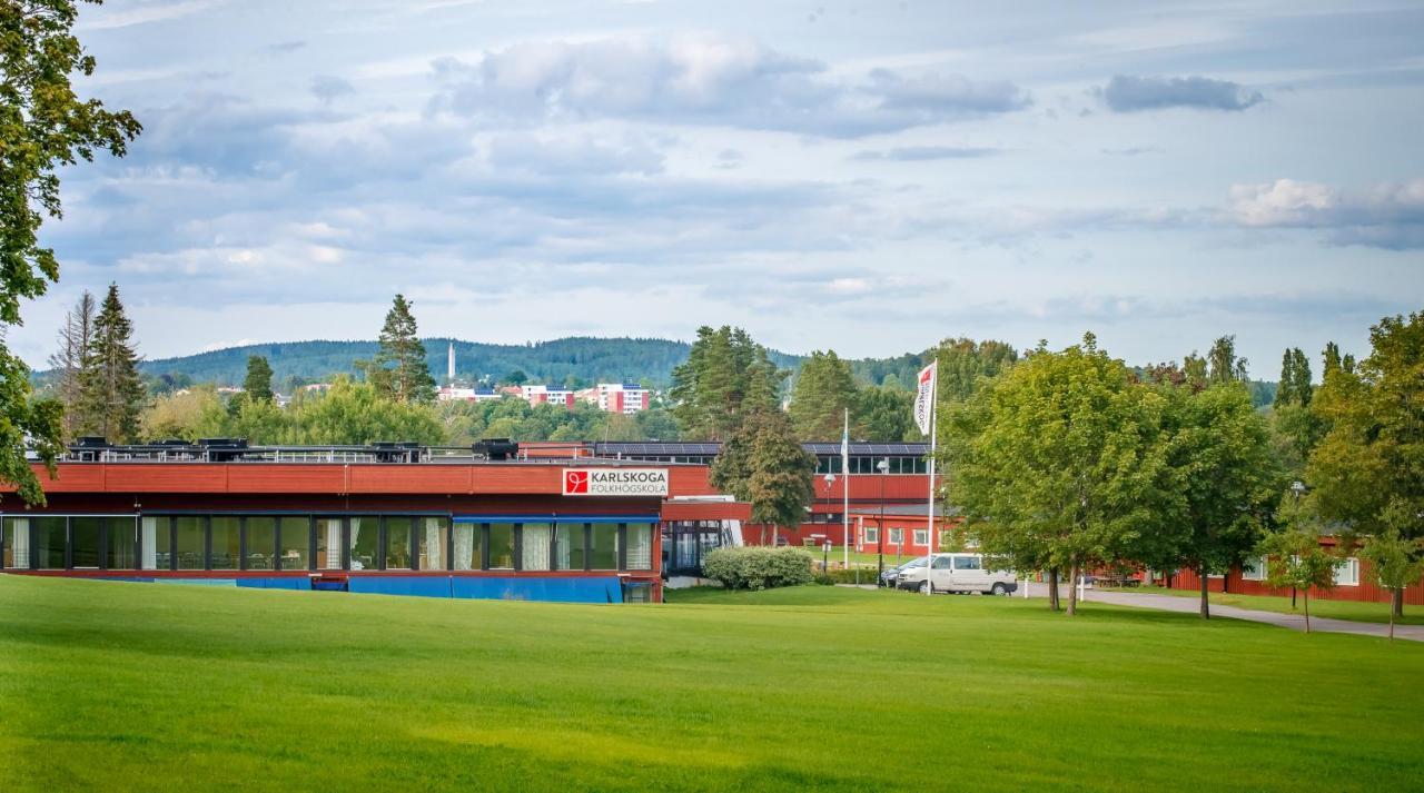 Karlskoga Folkhoegskola Vandrarhem Udden Buitenkant foto