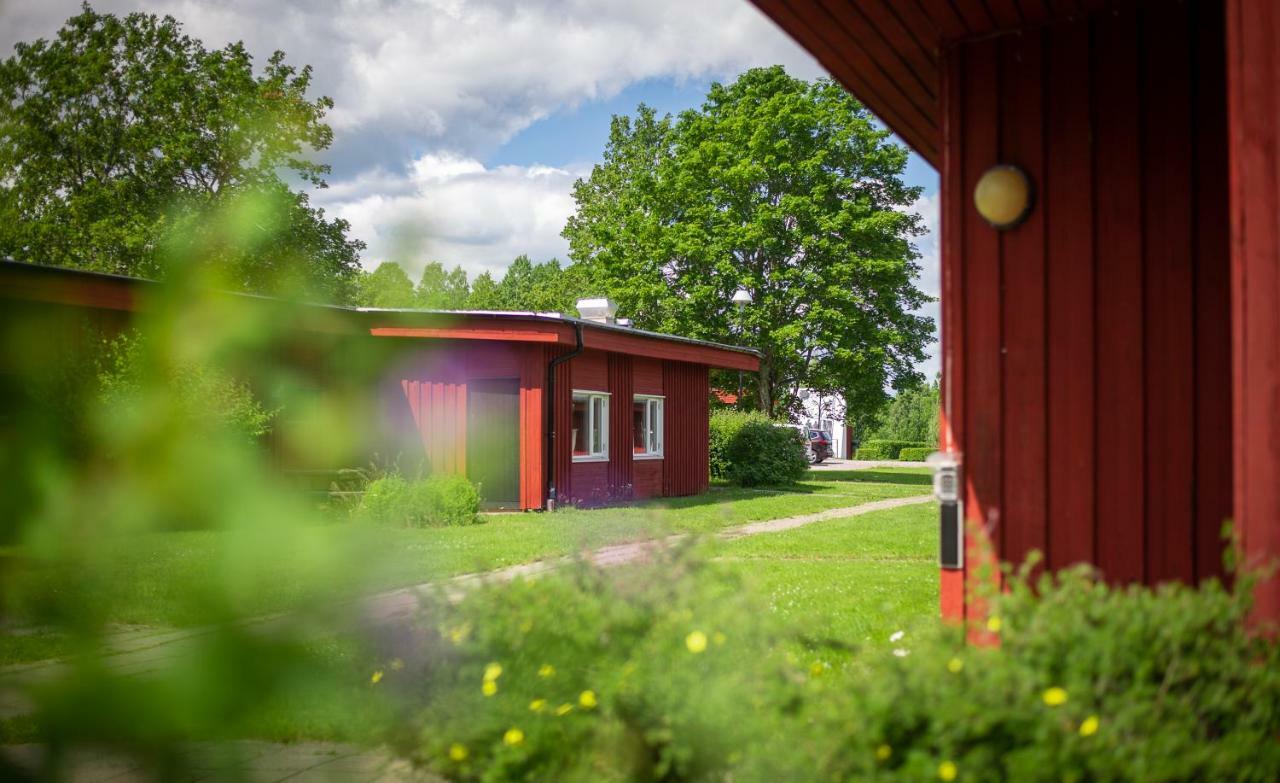 Karlskoga Folkhoegskola Vandrarhem Udden Buitenkant foto