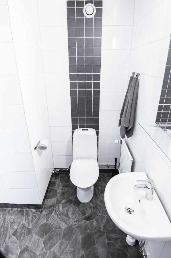 Karlskoga Folkhoegskola Vandrarhem Udden Buitenkant foto
