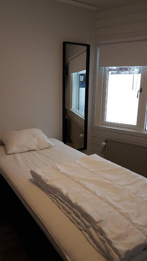 Karlskoga Folkhoegskola Vandrarhem Udden Buitenkant foto