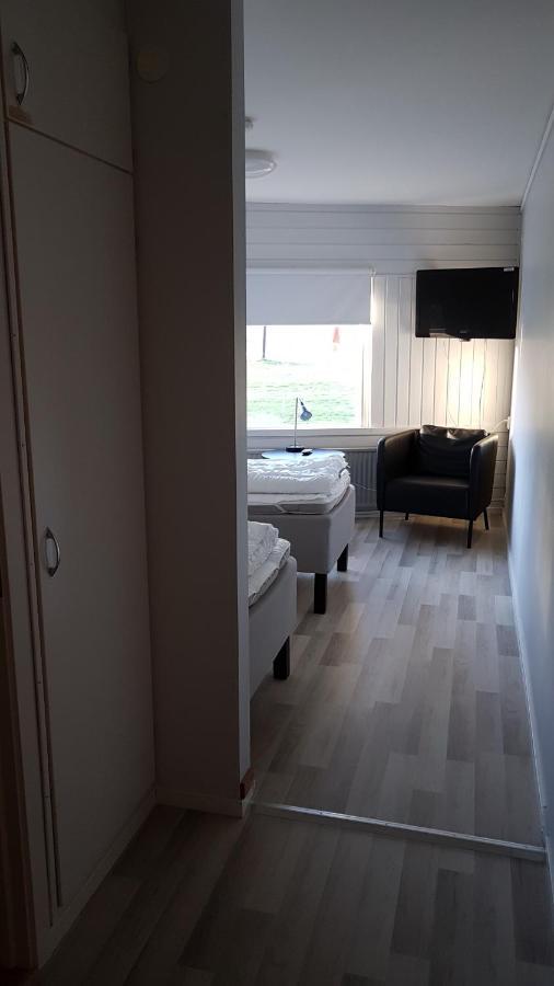 Karlskoga Folkhoegskola Vandrarhem Udden Buitenkant foto